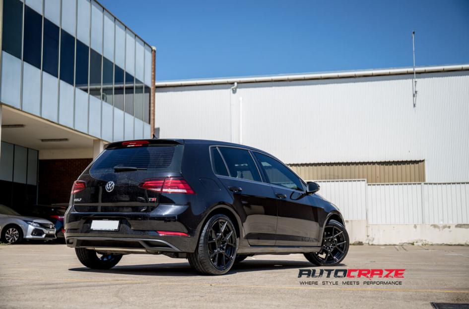 VOLKSWAGEN GOLF KPS MATTE BLACK